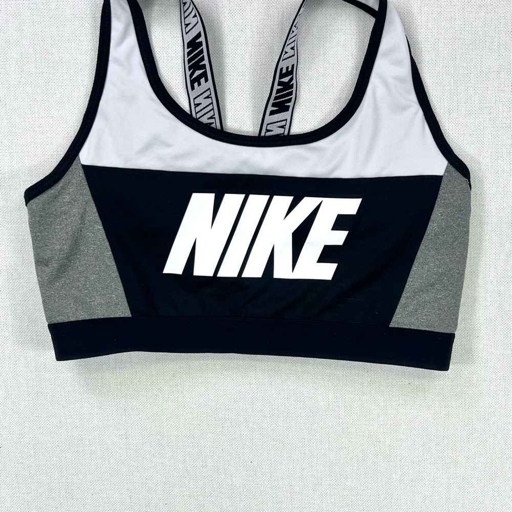 Nike Women's Black and Gray Sports Bra